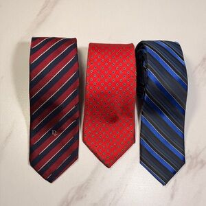 Designer-Inspired Men's Red Striped Tie - Navy & Burgundy Accent